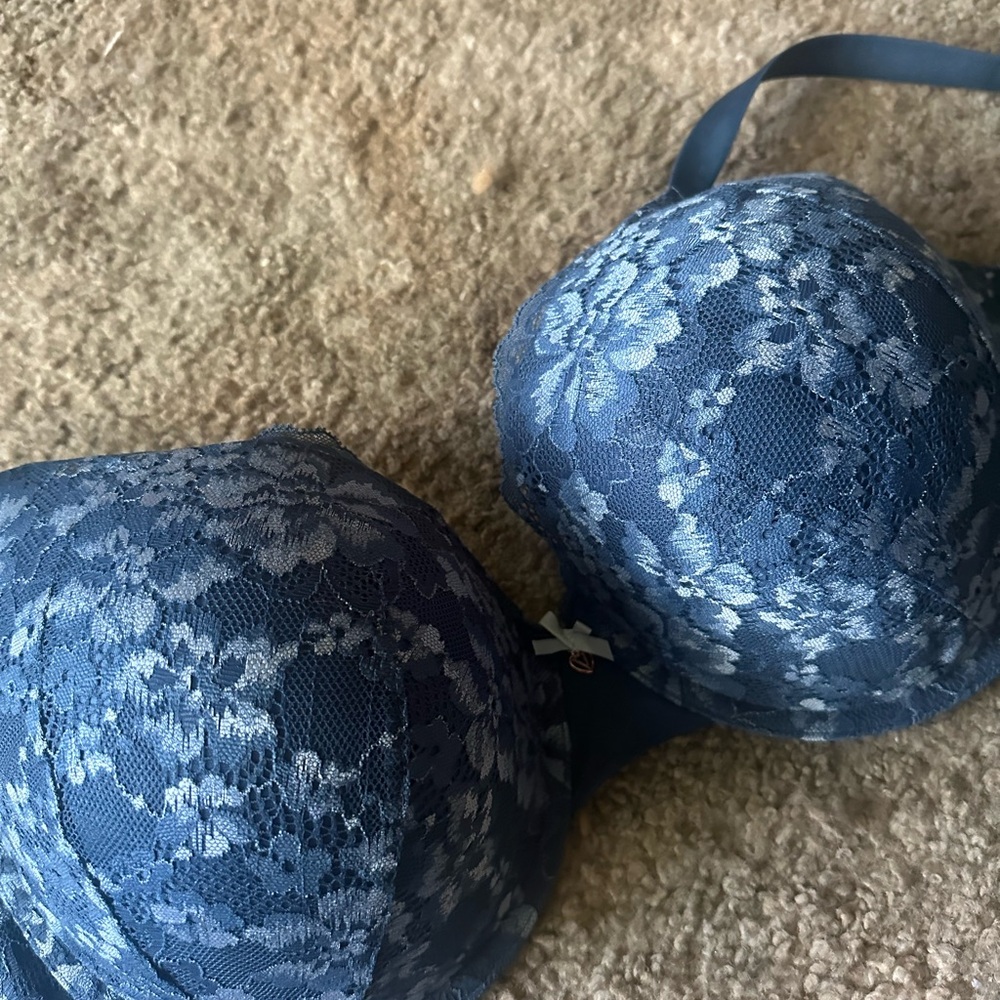 Victoria's Secret Blue Lace Full Coverage Bra